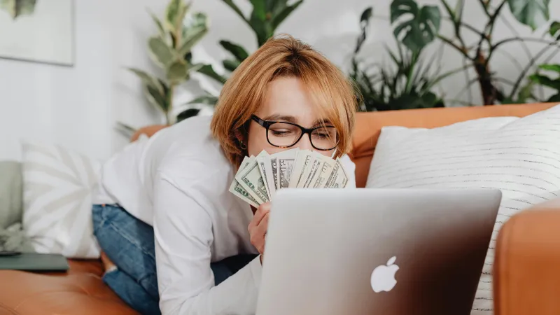 Vor avea sau nu românii salarii ca în Uniunea Europeană? Ministerul Muncii anunță dacă vor crește Foto: Pexels (fotografie cu caracter ilustrativ)