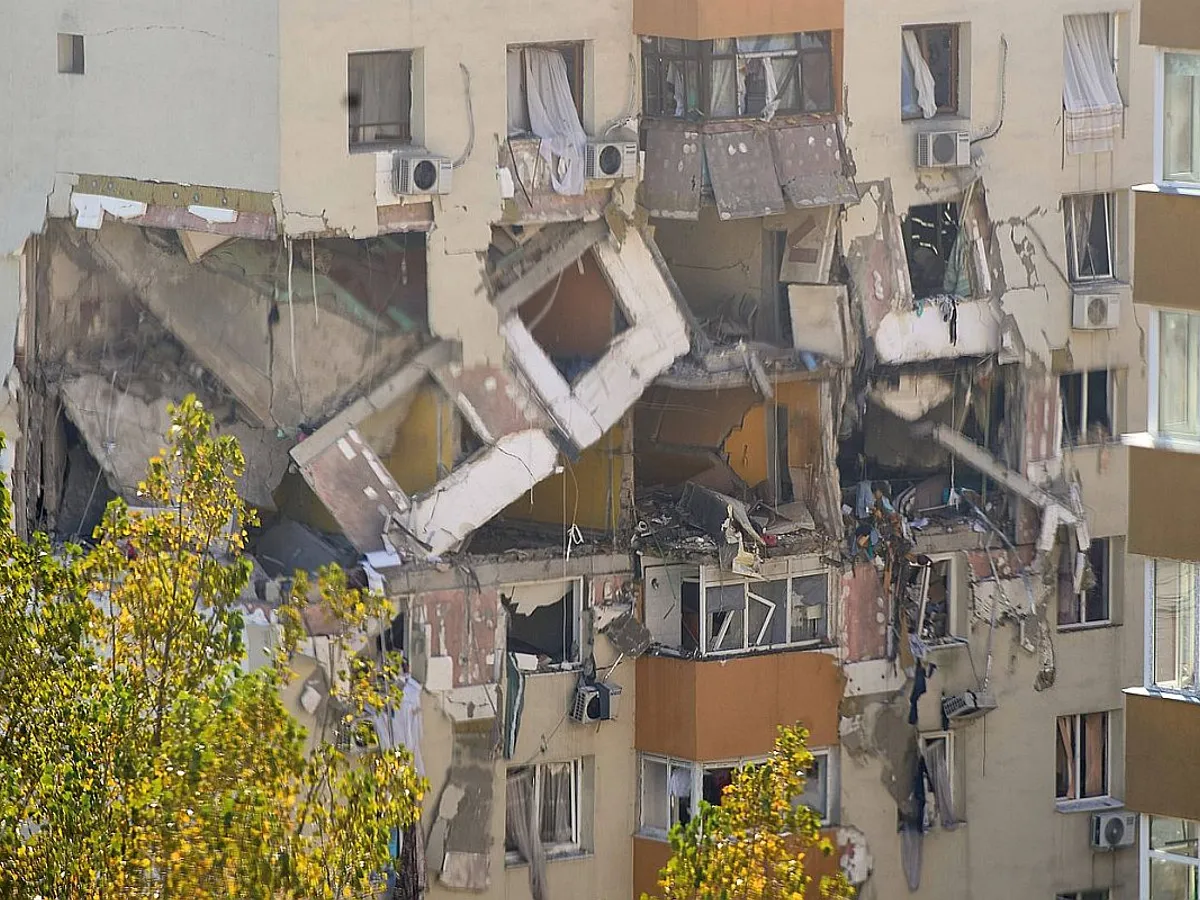 Dezastrul de după explozia din blocul de pe Calea Rahovei, din Bucureşti - Foto: Profimedia Images