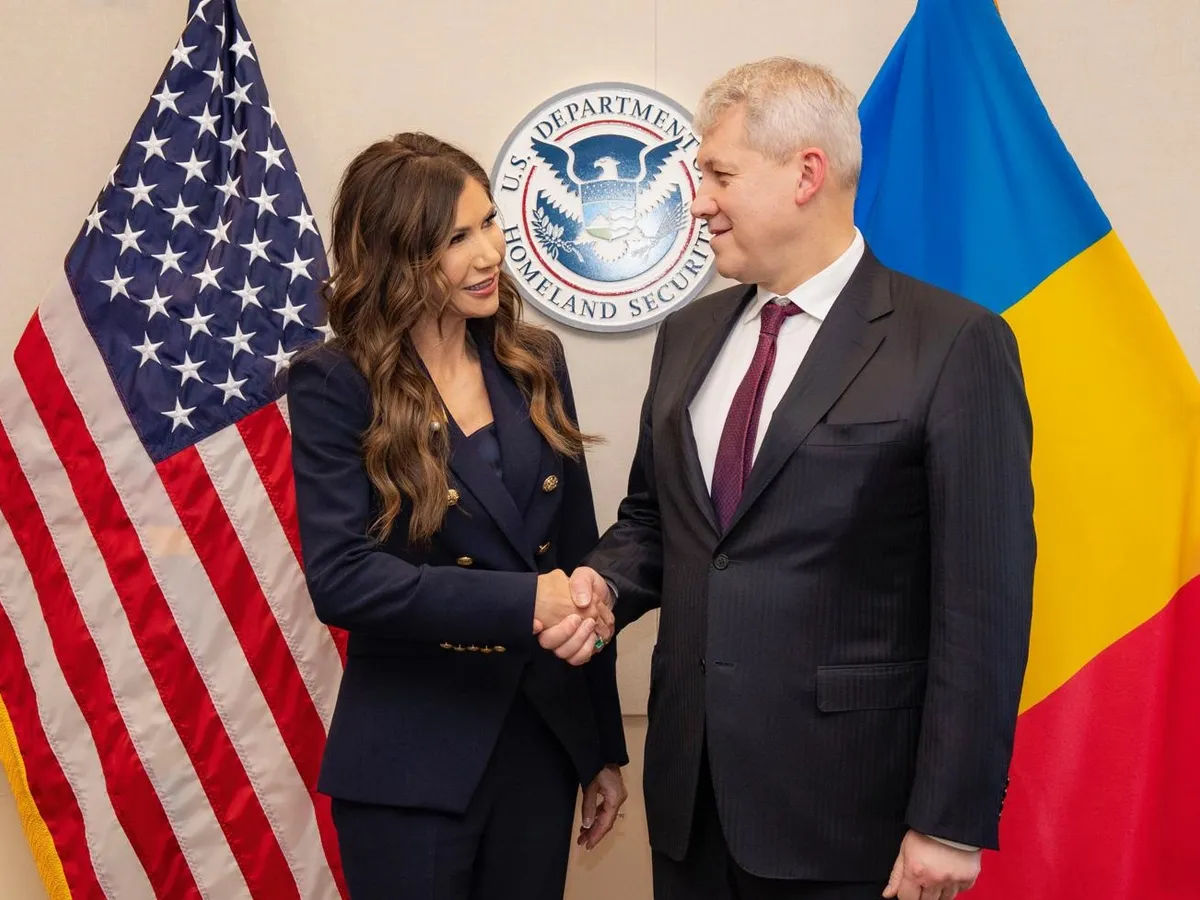 Cătălin Predoiu și secretarul pentru Securitate Internă al SUA, Kristi Noem - Foto: MAI