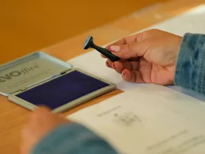 Primele estimări: 3 candidați despărțiți de numai 3%. Cât are candidatul extremist? - Foto: Profimedia Images