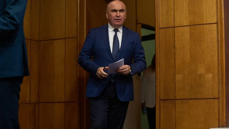 Bolojan: „Impozitele pe proprietate pentru persoane fizice ar putea crește cu până la 70% din 2026” - Foto: Profimedia images
