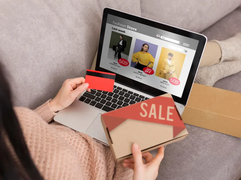 Foto: Shopiing online, verificat de ANAF Sursa: Freepik (rol ilsutrativ)