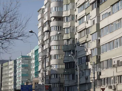 Blocuri de locuinţe din Bucureştii, din fondul imobiliar vechi, anii 80 - Foto: INQUAM PHOTOS/George Călin