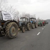 Fermierii protestează în România Foto: Facebook/Federaţia Agricultorilor din Moldova, FARM