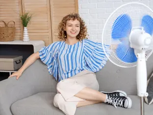 Trucul prin care răcorești orice cameră în zilele caniculare. Ce să pui în fața ventilatorului - Foto: Profimedia Images (Imagine cu rol ilustrativ)