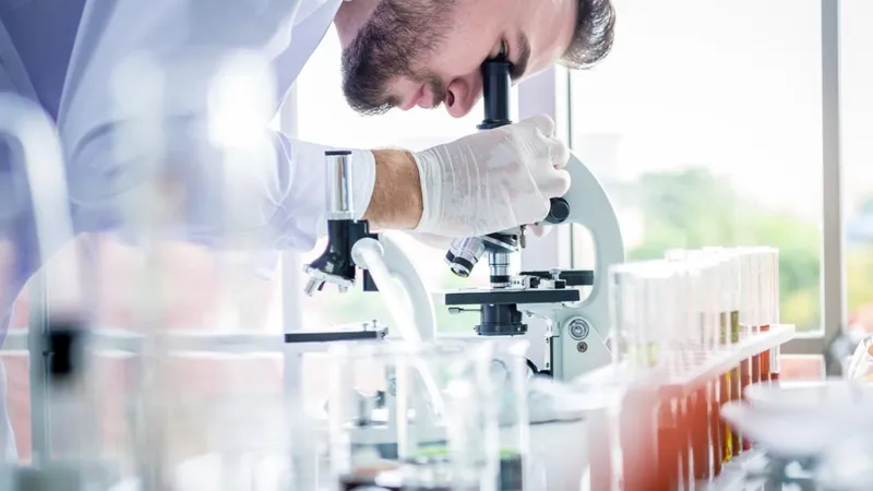 Studiu: Un nou tratament distruge tumorile de cancer la cap și gât /foto: medical news