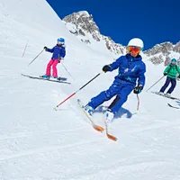Stațiunea vedetă Prahova deschide sezonul de schi. 3 pârtii funcționale. Cât costă skipass-ul pe zi - Foto: Profimedia images
