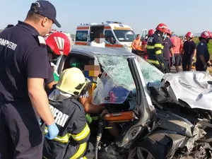 Accident cu o mașină cu volan pe dreapta. 7 persoane decedate pe E85, lângă Bacău. Foto ISU Bacău