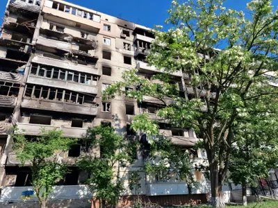 Clădire rezidenţială din Ucraina, distrusă de Rusia - Foto: Pexels/Igor Francyshyn