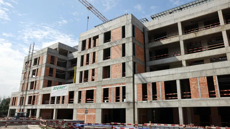 Ministrul Sănătăţii, optimist că spitalele construite prin PNRR pot fi terminate la timp - FOTO: Facebook