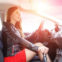 Frânezi și îți tremură volanul? Ce le recomandă specialiștii șoferilor, pot fi 3 cauze principale - Foto: Profimedia Images - Imagine cu rol ilustrativ
