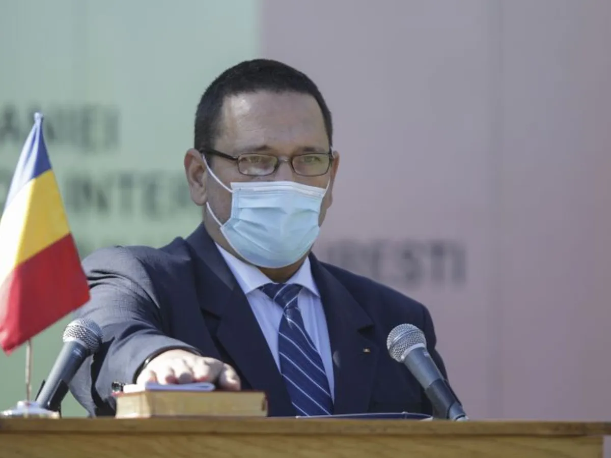 Fostul prefect Berbeceanu, ironic cu Voiculescu: Înainte să te schimbe, iese Dacian și te laudă. Foto Inquam Photos/Octav Ganea