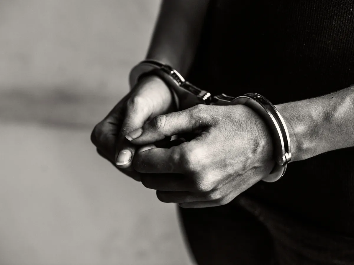 Un bărbat va ajunge după gratii din cauză că poliția nu a venit când a chemat-o să intervină