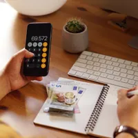 Bugetarii care s-au trezit cu salariile plafonate - Foto: Freepik