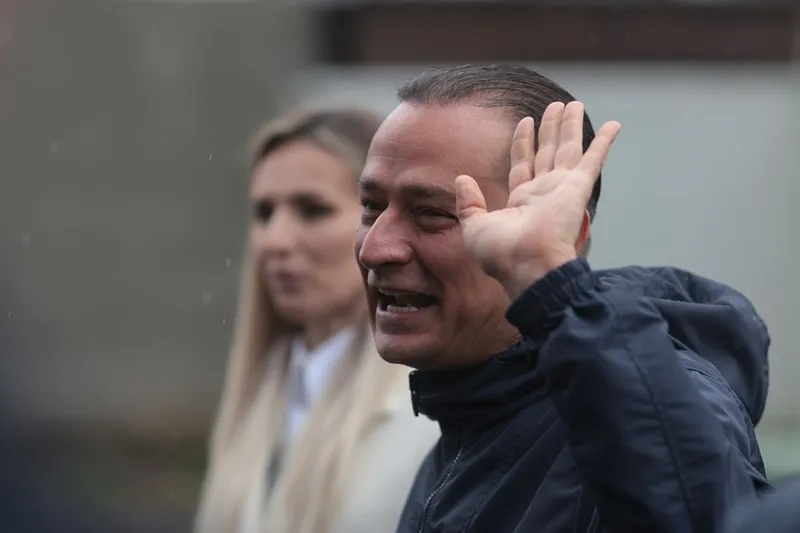 Daniel Băluţă, la vot - Foto: INQUAM PHOTOS/George Călin