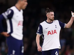 Radu Drăgușin l-a impresionat pe antrenorul lui Tottenham: ce a spus Ange Postecoglou după 4-0 cu Manchester City