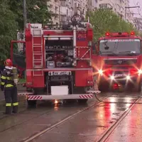 Persoane rănite după ce un apartament a luat foc. Un bloc întreg a fost evacuat - Foto: ISU