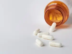 Antibioticele sunt de negăsit în farmacii. Prețul de producție, mai mare decât cel de vânzareFoto: freepik.com