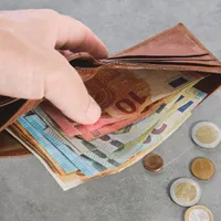 Curs BNR, 26 mai. Moneda euro se apreciază puţin, tot sub noul prag psihologic, de 5.10 lei - Foto: Freepik/ededchechine