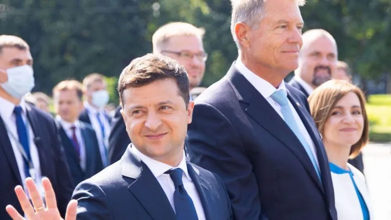 Volodimir Zelenski și Klaus Iohannis, președinții Ucrainei și României/ FOTO: realitatea.md