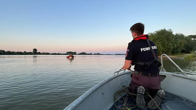 Persoană căutată în apă după ce două ambarcațiuni s-au ciocnit în Delta Dunării - Foto; ISU Dobrogea / imagine cu caracter ilustrativ