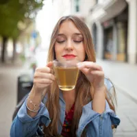Băutura numită și „aurul galben” care detoxifică organismul și dă jos burta. Te costă 3 lei - Foto: Freepik (imagine cu rol ilustrativ)