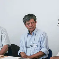 Generalul Dan Voinea (dreapta), într-o discuție cu Laszlo Tokes/FOTO: timpolis.ro