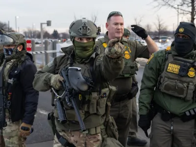 Un moment de cotitură pentru America: De ce uciderea femeii din Minneapolis de către un agent de imigrare ar putea avea urmări profunde