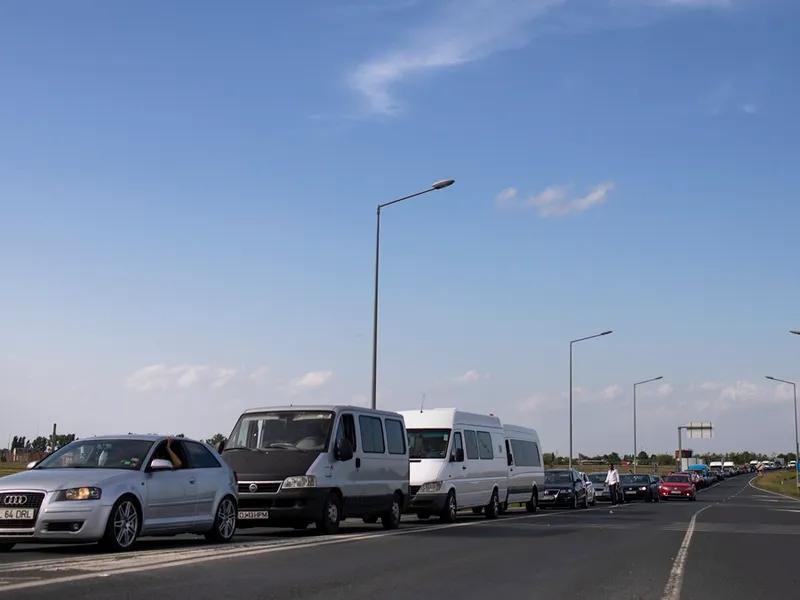 Aglomerație la frontieră. Peste 500.000 de oameni au tranzitat granița României, în 24 de ore - Inquam Photos / Ciprian Petcut (Imagine cu rol ilustrativ)