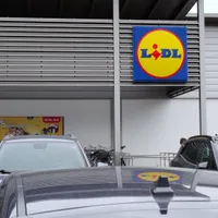 Româncă atacată în parcarea unui supermarket din Italia. Clienții au reușit s-o salveze - Foto:? Profimedia Images (Imagini cu rol ilustrativ)
