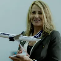 Un avion TAROM va purta numele de „Nadia Comăneci” - Foto: Facebook/TAROM