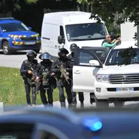 O polițistă, rănită grav cu cuțitul în apropiere de Nantes (Franța). Atacatorul a fost ucis. / Foto: timesofmalta.com