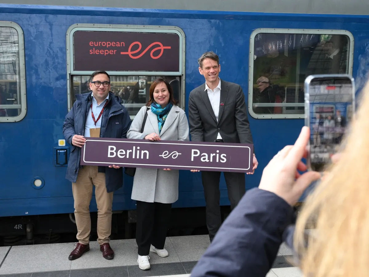 De la Berlin la Paris, trenul face 1.000 km în sub 9 ore. CFR-ul ajunge de la București la Timișoara în 11 ore