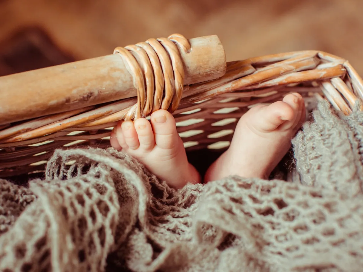 România, în topul nașterilor premature din UE. Mii de bebeluși vin pe lume prea devreme și luptă pentru viață