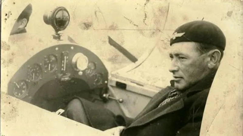 Ionel Fernic în avion - Foto: Captură Youtube