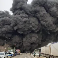 Incendiu uriaș la un depozit de materiale reciclabile din Buzău/FOTO: Digi24