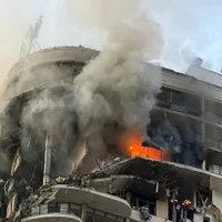 O dronă trimisă de armata lui Vladimir Putin a distrus parțial un bloc de apartamente din Odesa - Foto: news.ro
