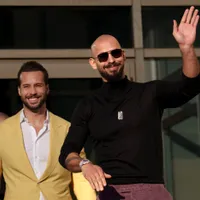 Reacția lui Ciolacu după ce frații Tate au părăsit România: „Vor fi dați în urmarire internațională” - Foto: Profimedia images