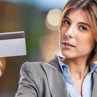 O nouă escrocherie cu cardul bancar golește contul instant. Banca nu va bloca tranzacția - Foto: Freepik (rol ilustrativ)