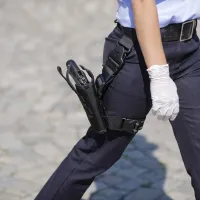 Băut bine, a luat cuțitul la noră, apoi l-a „fluturat” către polițiști - Foto: INQUAM Photos/ George Călin/ Imagine cu caracter ilustrativ