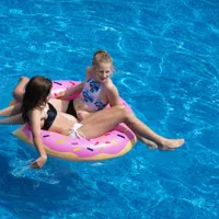 Vrei să te răcorești la piscină în București, intrarea costă și 210 lei. Cât cazarea la 3* în Grecia - Foto: pexels.com/Sebastian Voortman - Imagine cu rol ilustrativ