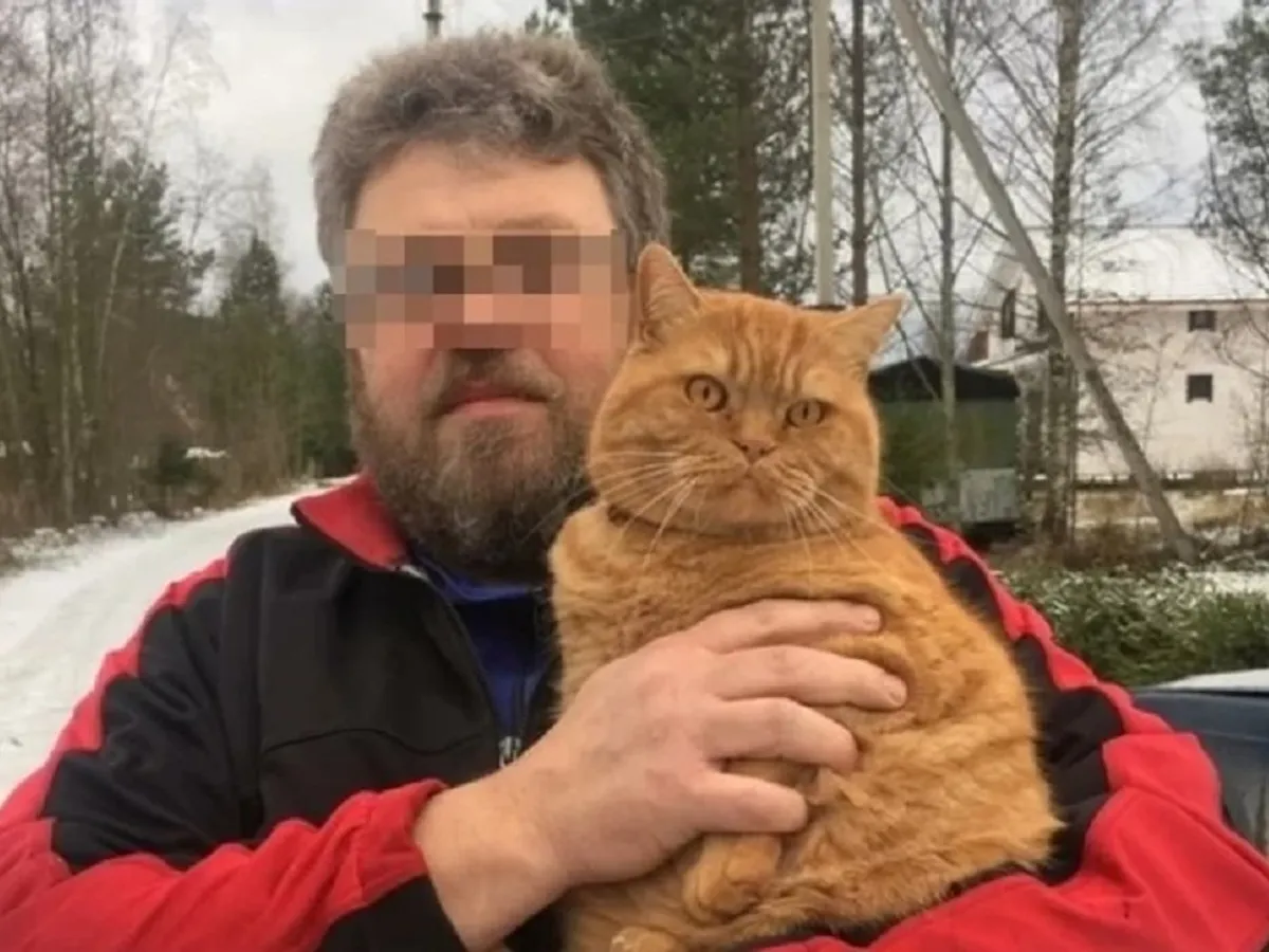Un bărbat a fost omorât de iubita sa pisică de companie