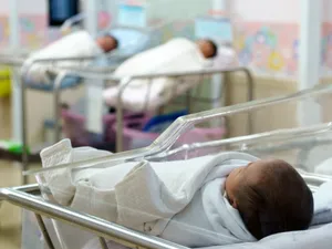 Dramă, la Timișoara. O tânără de 17 ani a murit la scurt timp după ce a născut. Se face anchetă - Foto: Freepik (Imagine cu rol ilustrativ)