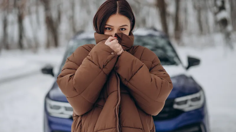 E frig și pornești mașina lasând-o să se încălzească? E bine sau rău? Ce spun specialiștii - Foto: Freepik.com - Imagine cu rol ilustrativ