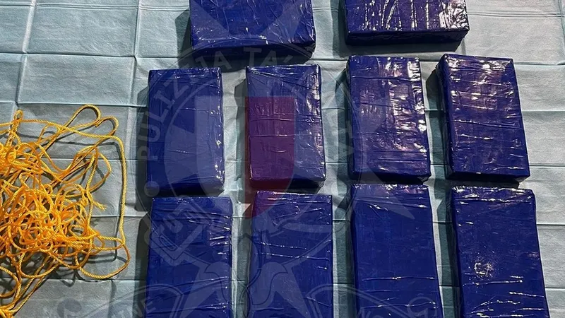Valoarea enormă a cocainei cu care a fost prins un traficant român, în Malta - Foto: The Malta Police Force