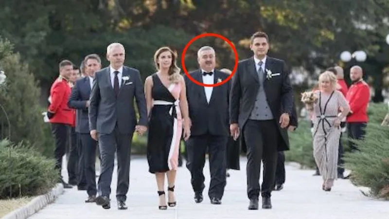 Sorin Paul Stănescu merge în spatele finului Ștefan Valentin Dragnea la nunta celui din urmă/FOTO: aktual24.ro