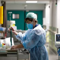 Peste 350 de decese și peste 1.700 de pacienţi la ATI. 429 de copii cu COVID în spital  / euractiv.com