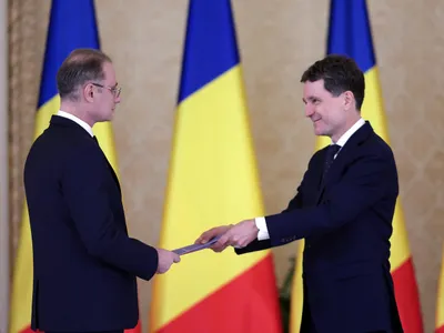 Președintele Nicușor Dan și premierul Luca Niculescu - Foto: Profimedia Images