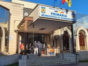 Primarii PSD din Hunedoara și Orăștie au făcut ghișee în aer liber pentru nevaccinați. Sursă imagine: Facebook Primăria Hunedoara