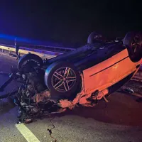 Atenție, vacă pe autostradă! Accident grav, cu 2 mașini, pe A3. Una s-a răsturnat - Foto: ISU Prahova